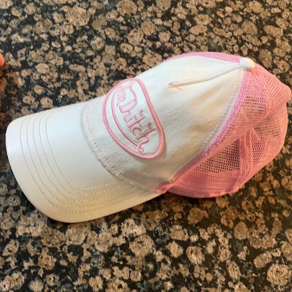 Von Dutch hat